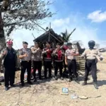 Water Cannon Samapta Polresta Denpasar Bantu Jinakkan Kebakaran di Gang Jatayu