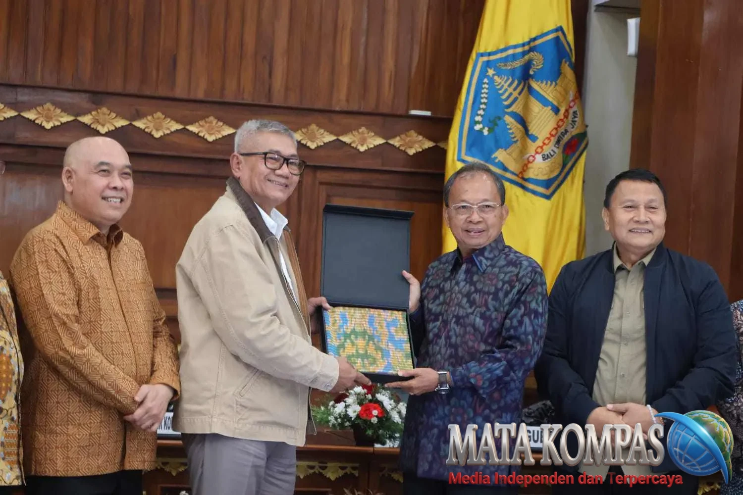 Komisi II DPR RI Soroti Tata Kelola Aset Bali, Koster Ungkap Optimalisasi Lahan Nusa Dua Tembus Rp57 Miliar per Tahun.