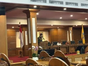 Golkar Bali Sentil APBD: Gung Cok dan Ajus Linggih Soroti Ketimpangan, UMP hingga Lift Kelingking