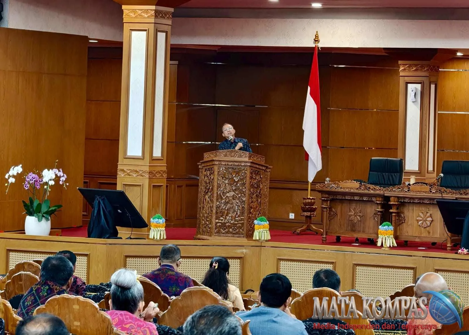 Gubernur Koster Minta BRIDA Kaji UMP Bali dan Upah Minimum Sektoral.