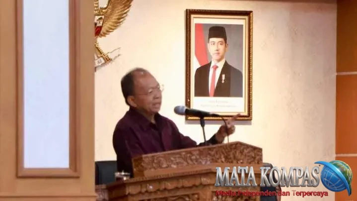 Gubernur Koster Sampaikan RAPBD 2027 Rp6,1 Triliun, Defisit Rp475 Miliar.