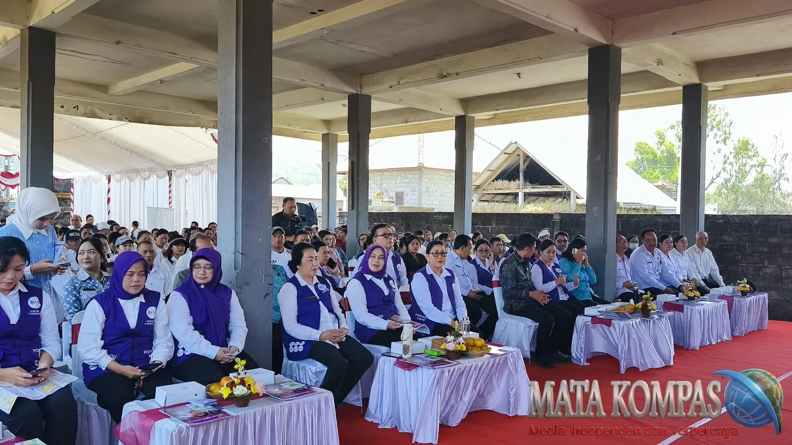 Perkuat Posyandu 6 SPM, Putri Koster dan Plt. Sekum Posyandu Pusat Letakkan Batu Pertama Sanitasi Komunal di Songan A
