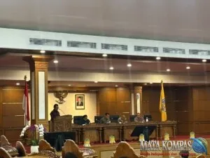 Golkar Bali Minta Pemerataan Pembangunan, Gung Cok Pimpin Sikap dan Gunawan Bacakan Pandangan Fraksi