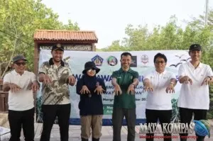 Wagub Giri Prasta dan IWO Bali Tanam Mangrove Dorong Aksi Nyata Jaga Masa Depan Pesisir Bali